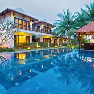 **** Hotel Riverside Bamboo Vietnam